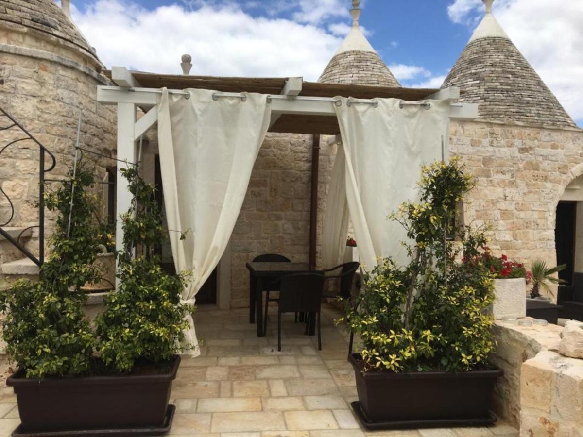 לינה וארוחת בוקר לוקורוטונדו Trulli Isago מראה חיצוני תמונה