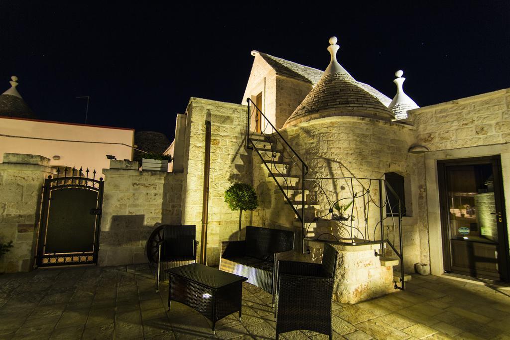 לינה וארוחת בוקר לוקורוטונדו Trulli Isago מראה חיצוני תמונה