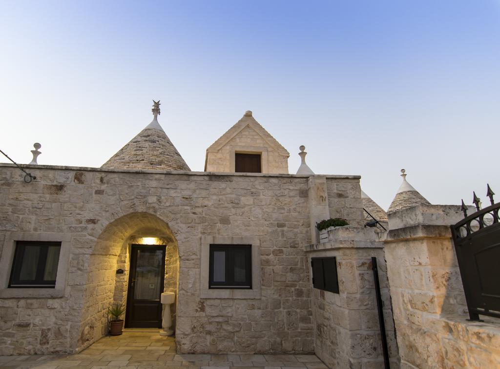 לינה וארוחת בוקר לוקורוטונדו Trulli Isago מראה חיצוני תמונה